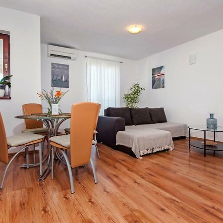 Apartment Thalassa ロヴィニ エクステリア 写真
