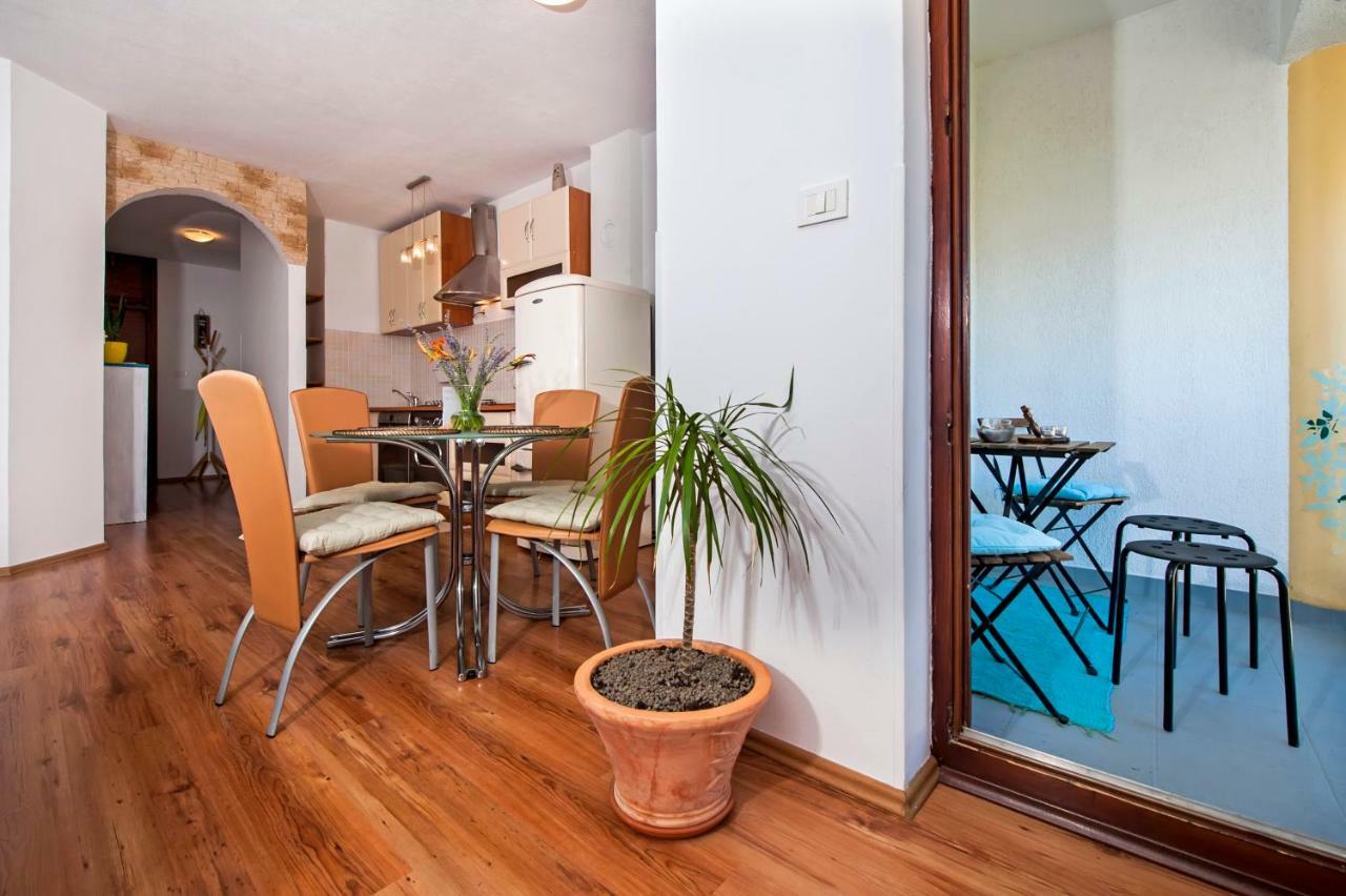 Apartment Thalassa ロヴィニ エクステリア 写真